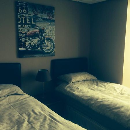 Bed and Breakfast Coach & Horses Tredegar Екстер'єр фото