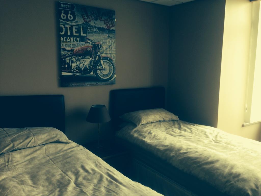 Bed and Breakfast Coach & Horses Tredegar Екстер'єр фото